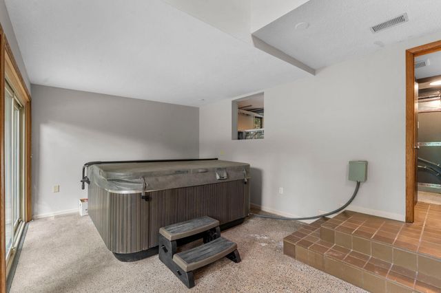 16101 Hilltop Road, Eden Prairie, MN 55347