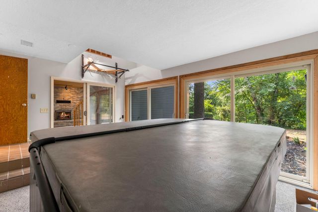 16101 Hilltop Road, Eden Prairie, MN 55347