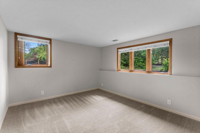 16101 Hilltop Road, Eden Prairie, MN 55347