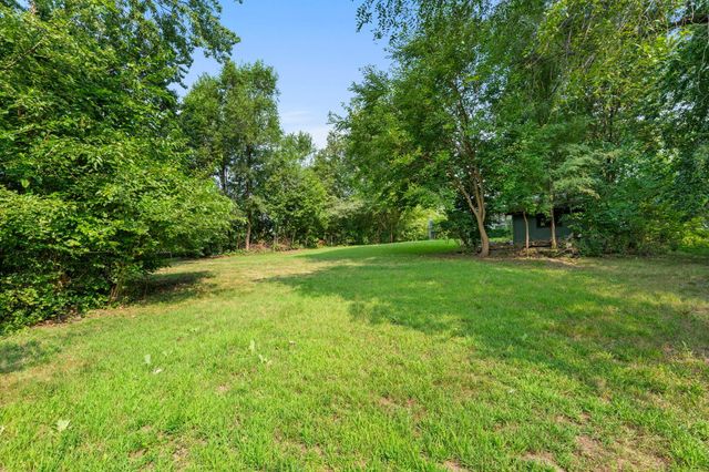 16101 Hilltop Road, Eden Prairie, MN 55347