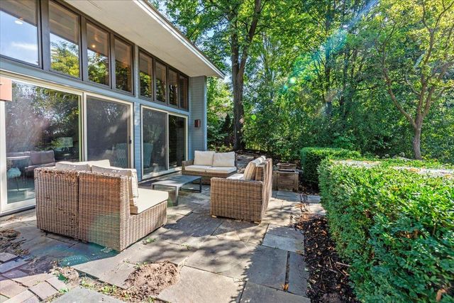16101 Hilltop Road, Eden Prairie, MN 55347