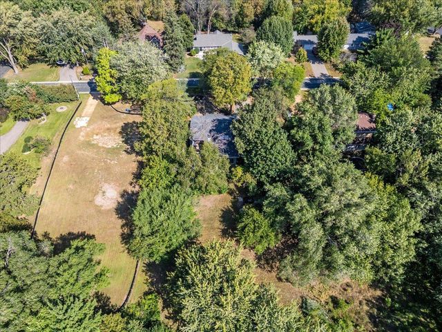 16101 Hilltop Road, Eden Prairie, MN 55347