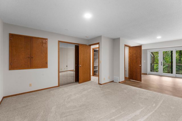 16101 Hilltop Road, Eden Prairie, MN 55347