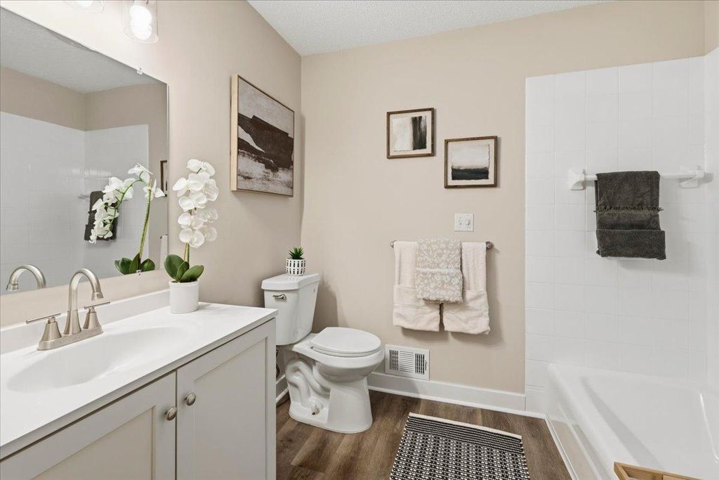 16101 Hilltop Road, Eden Prairie, MN 55347 — photo 4