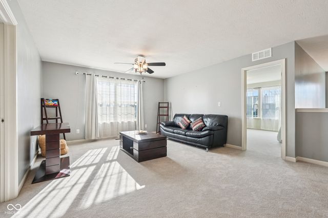 5788 Pebblebrooke Road, Whitestown, IN 46075