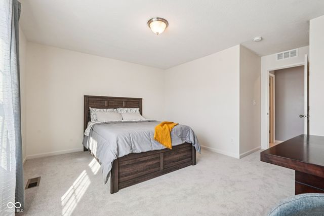 5788 Pebblebrooke Road, Whitestown, IN 46075