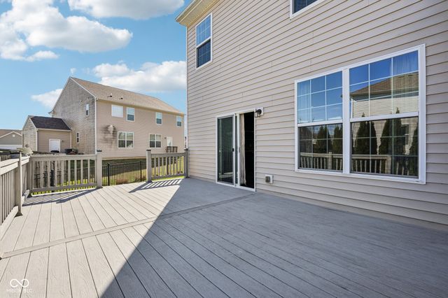 5788 Pebblebrooke Road, Whitestown, IN 46075