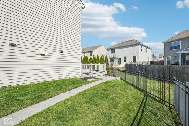 5788 Pebblebrooke Road, Whitestown, IN 46075