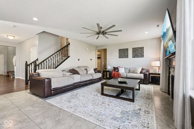 5788 Pebblebrooke Road, Whitestown, IN 46075