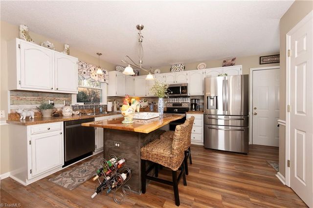 1204 Bebb Willow Lane, Lewisville, NC 27023