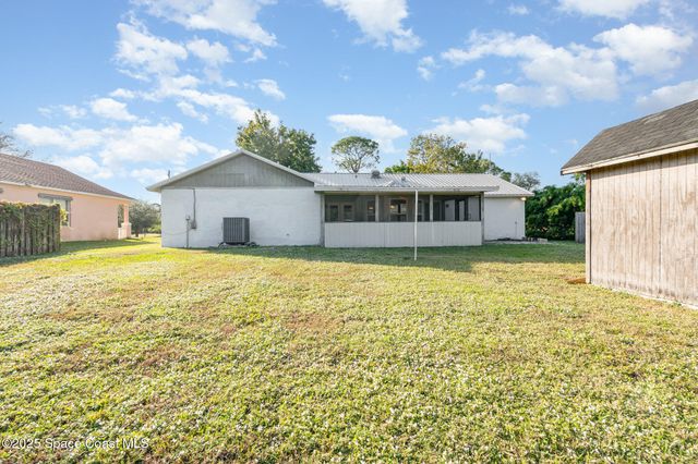 1211 Medina Avenue NW, Palm Bay, FL 32907