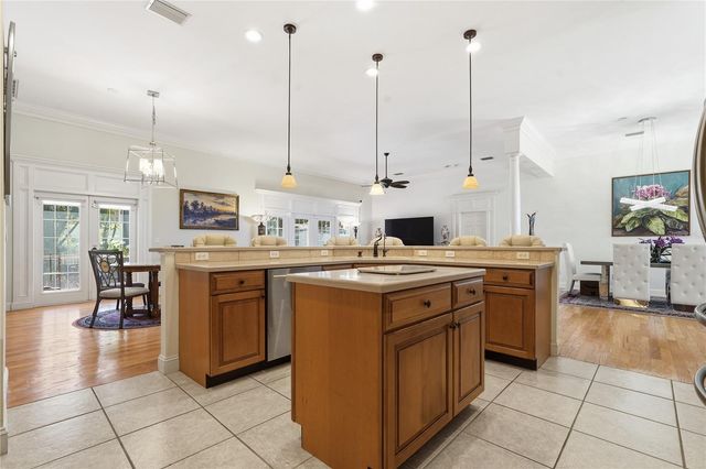 121 HARBOR VIEW LANE, Belleair Bluffs, FL 33770