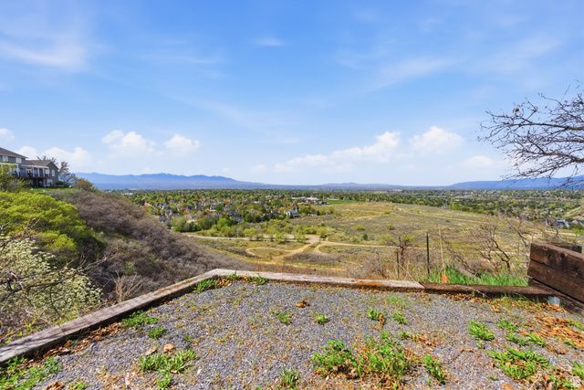 8 ALTAWOOD DR, Sandy, UT 84092