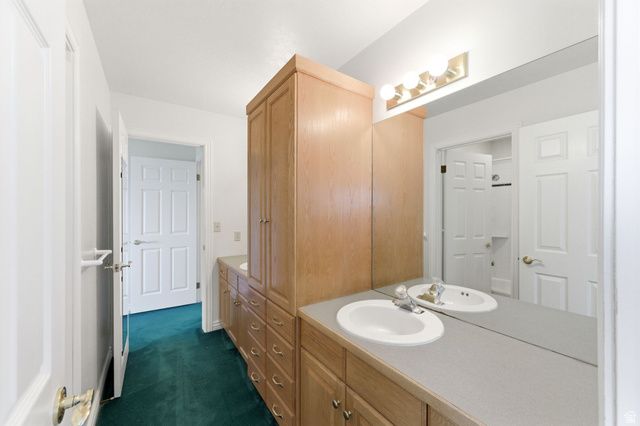 8 ALTAWOOD DR, Sandy, UT 84092