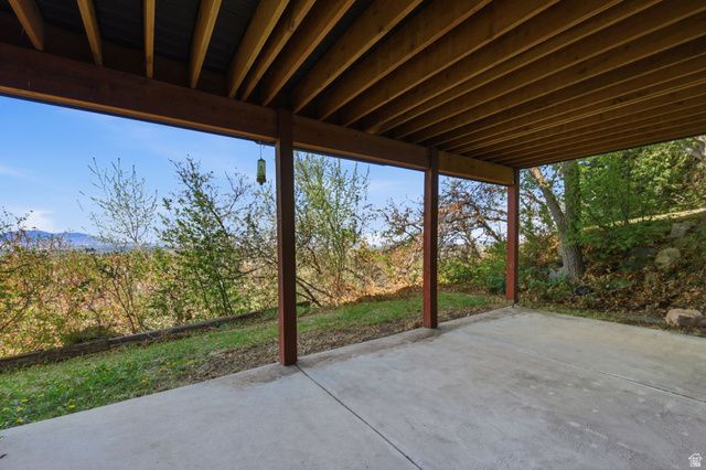 8 ALTAWOOD DR, Sandy, UT 84092