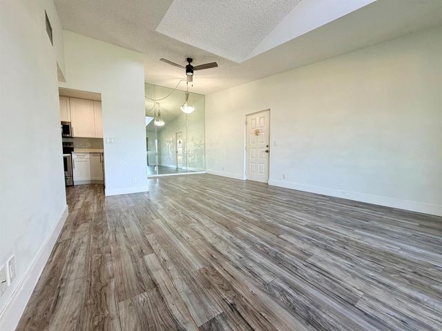 616 Sea Pine Way C3, Greenacres, FL 33415