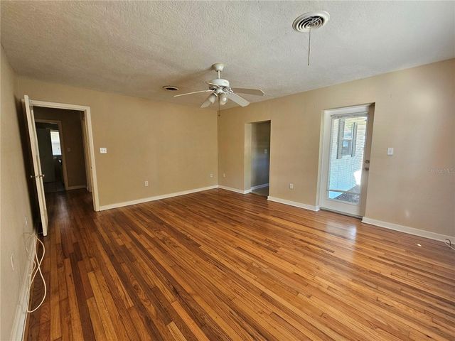 2009 E WASHINGTON STREET, Orlando, FL 32803