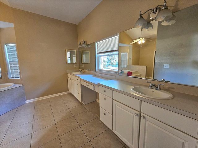 2009 E WASHINGTON STREET, Orlando, FL 32803