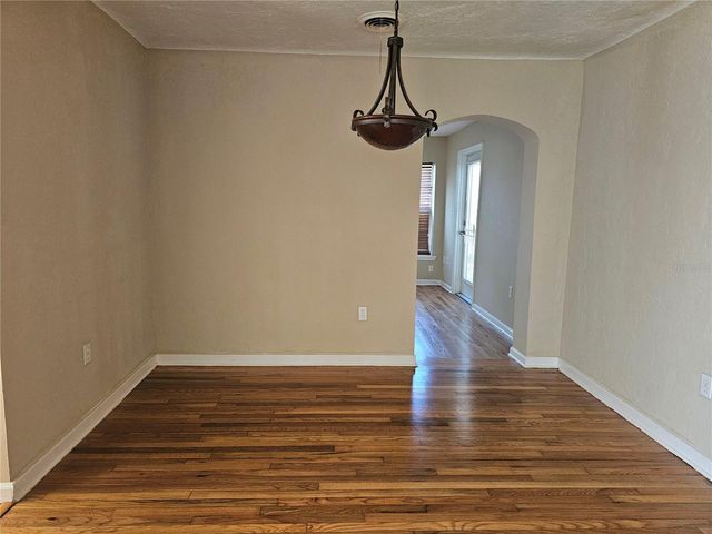 2009 E WASHINGTON STREET, Orlando, FL 32803