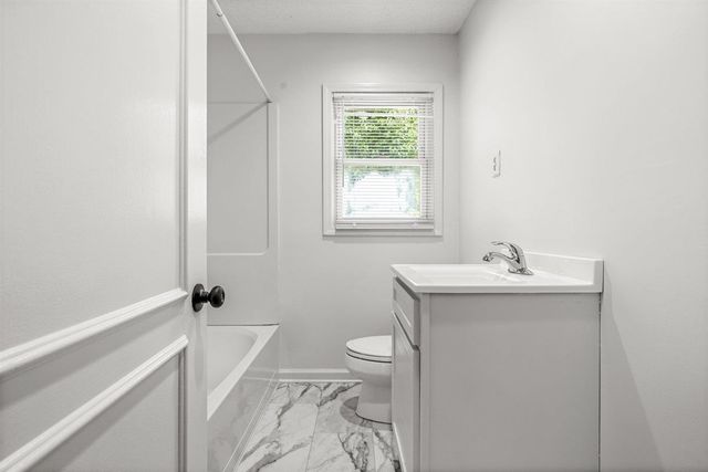 1244 WELLS STATION RD, Memphis, TN 38122