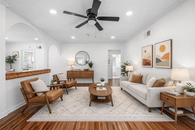 1244 WELLS STATION RD, Memphis, TN 38122