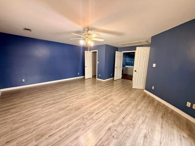 130 E Circuit, Beaumont, TX 77706