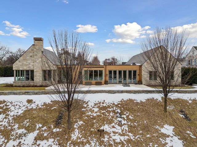 2505 E Lake Of The Isles Parkway, Minneapolis, MN 55405