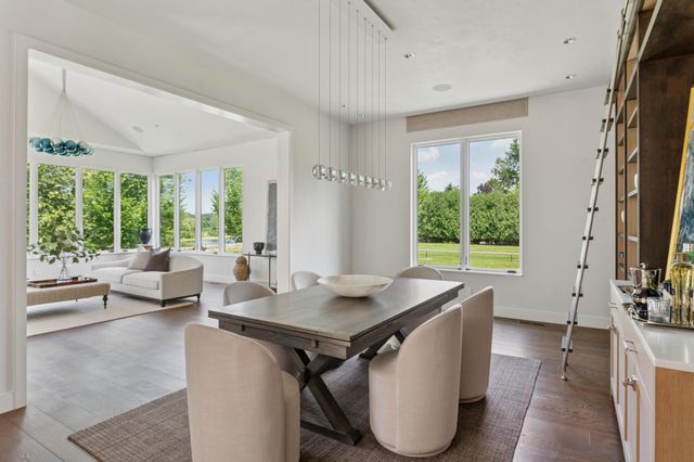 2505 E Lake Of The Isles Parkway, Minneapolis, MN 55405