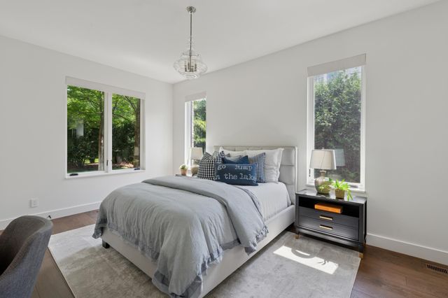 2505 E Lake Of The Isles Parkway, Minneapolis, MN 55405