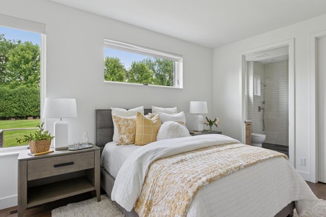 2505 E Lake Of The Isles Parkway, Minneapolis, MN 55405