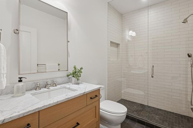 2505 E Lake Of The Isles Parkway, Minneapolis, MN 55405