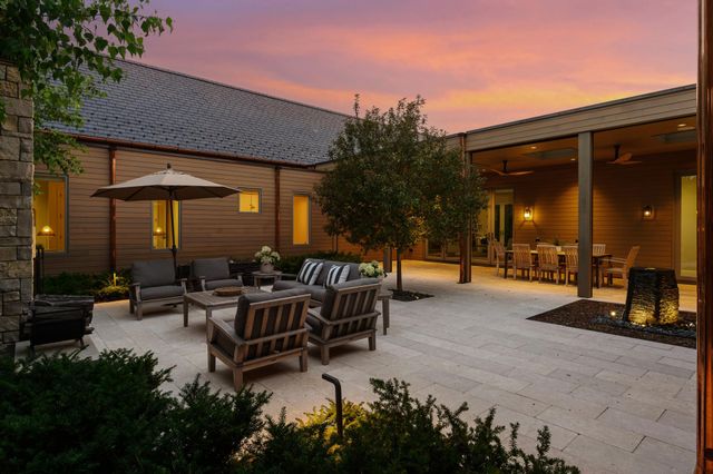 2505 E Lake Of The Isles Parkway, Minneapolis, MN 55405