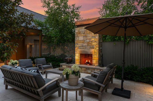 2505 E Lake Of The Isles Parkway, Minneapolis, MN 55405