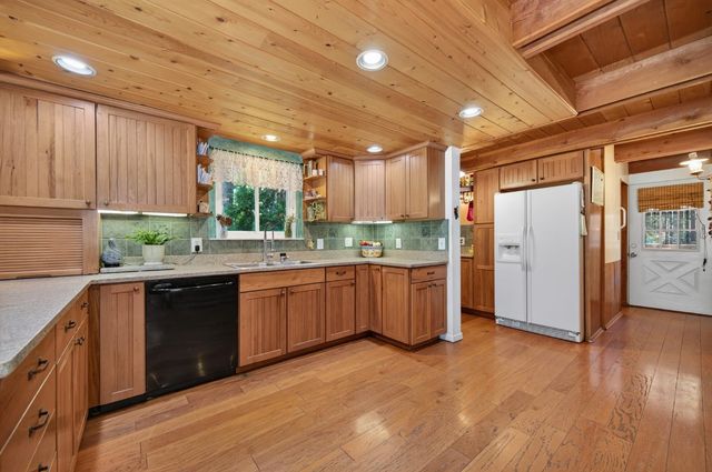 6193 Speckled Rd, Pollock Pines, CA 95726