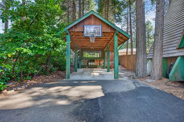6193 Speckled Rd, Pollock Pines, CA 95726