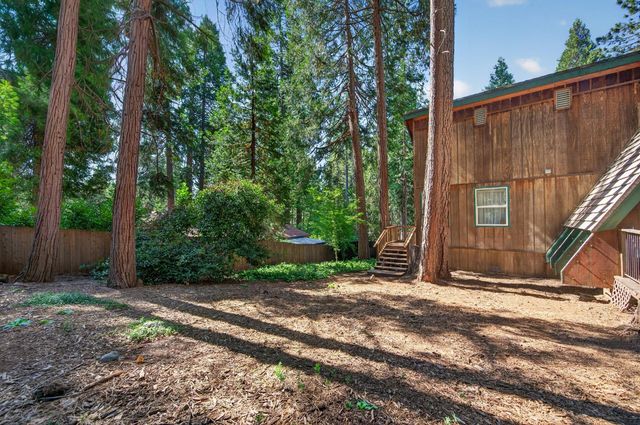 6193 Speckled Rd, Pollock Pines, CA 95726