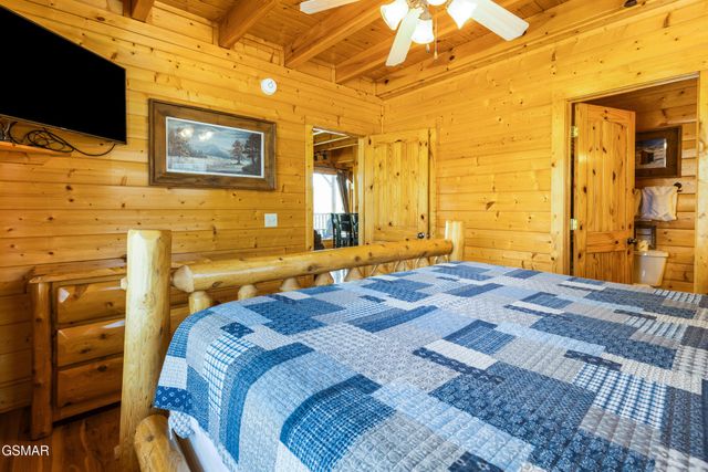2828 White Oak Ridge Lane, Sevierville, TN 37862