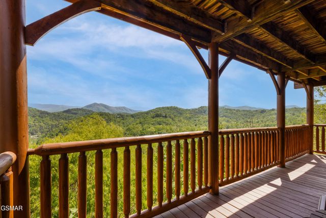 2828 White Oak Ridge Lane, Sevierville, TN 37862