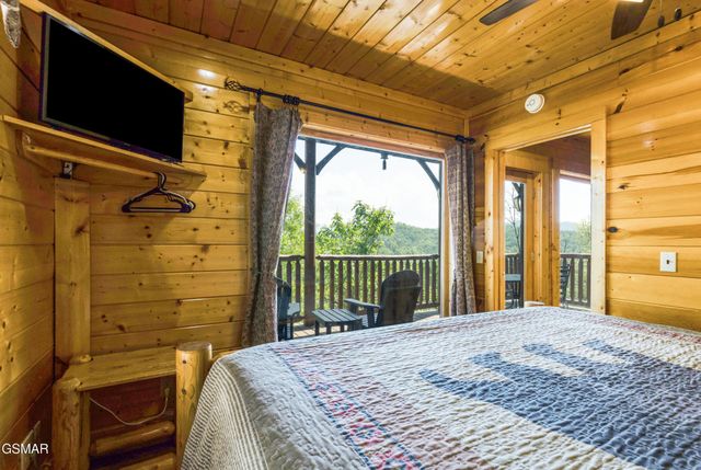 2828 White Oak Ridge Lane, Sevierville, TN 37862