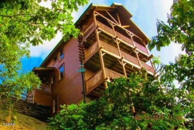 2828 White Oak Ridge Lane, Sevierville, TN 37862