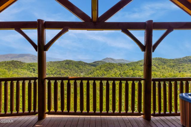 2828 White Oak Ridge Lane, Sevierville, TN 37862