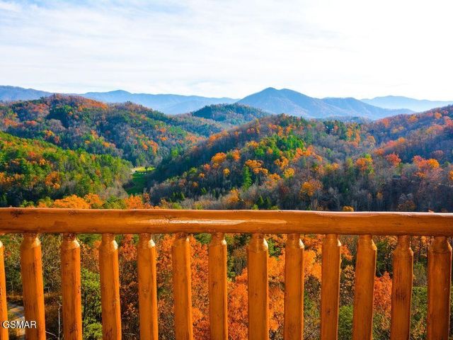 2828 White Oak Ridge Lane, Sevierville, TN 37862