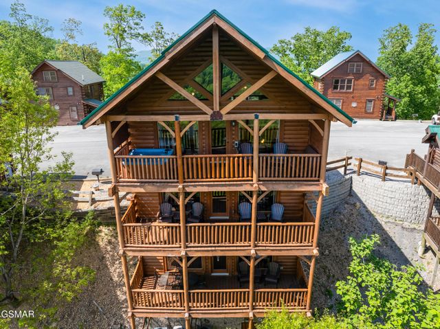 2828 White Oak Ridge Lane, Sevierville, TN 37862