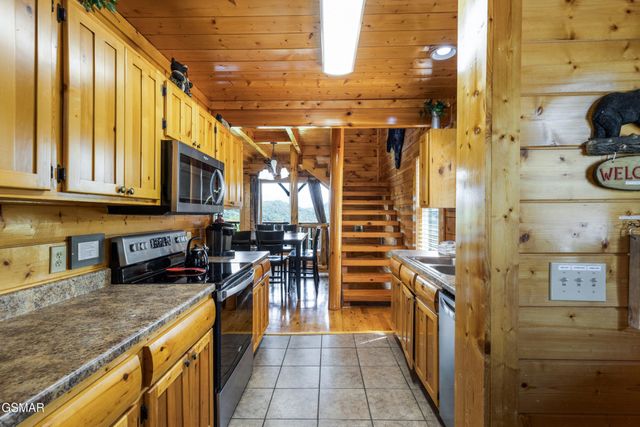 2828 White Oak Ridge Lane, Sevierville, TN 37862