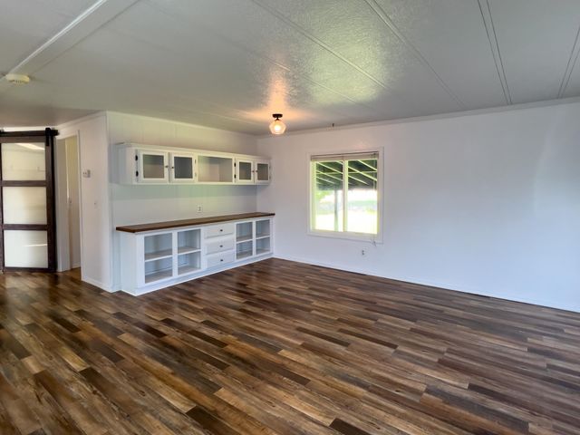 3306 E 4th Ct, Mead, WA 99021