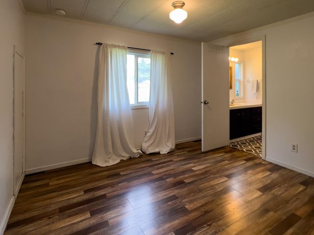 3306 E 4th Ct, Mead, WA 99021