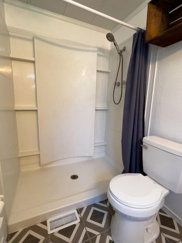 3306 E 4th Ct, Mead, WA 99021