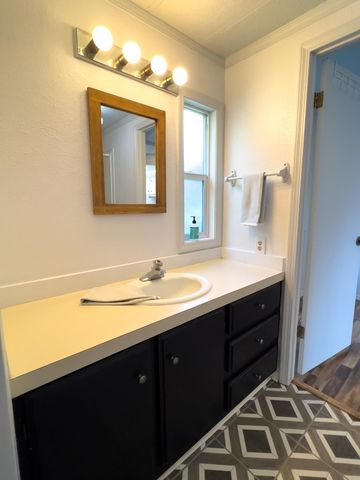 3306 E 4th Ct, Mead, WA 99021