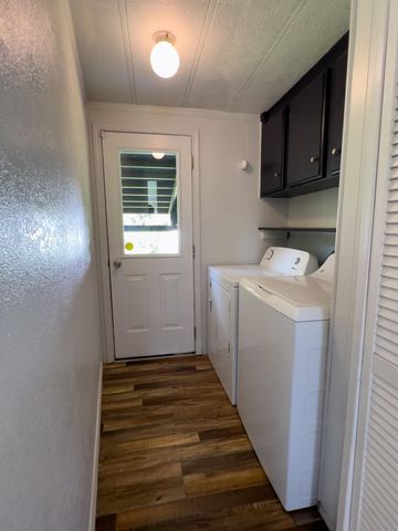 3306 E 4th Ct, Mead, WA 99021