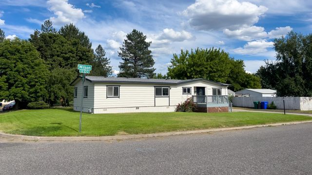 3306 E 4th Ct, Mead, WA 99021